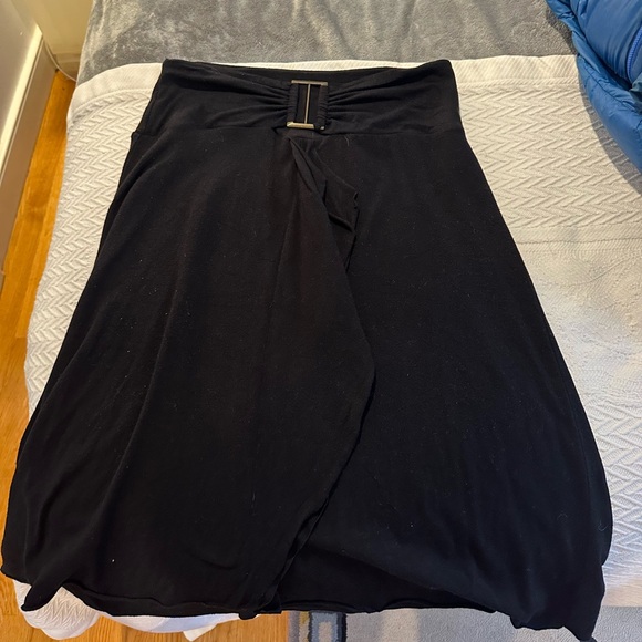 Chelsea & Theodore Dresses & Skirts - Chelsea & Theodore Black Maxi Skirt